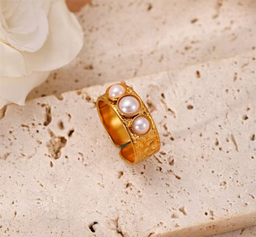 European and American retro simple versatile stainless steel ring with an open mouth for women