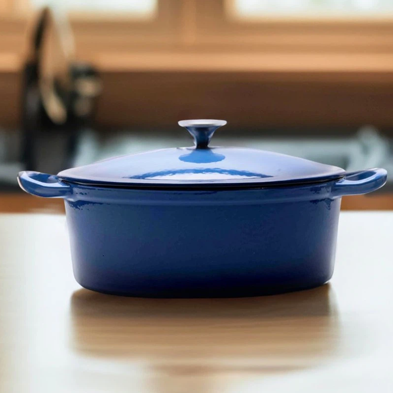 6 Liters Gradated Cobalt Enameled Cast-Iron Oval Dutch Oven