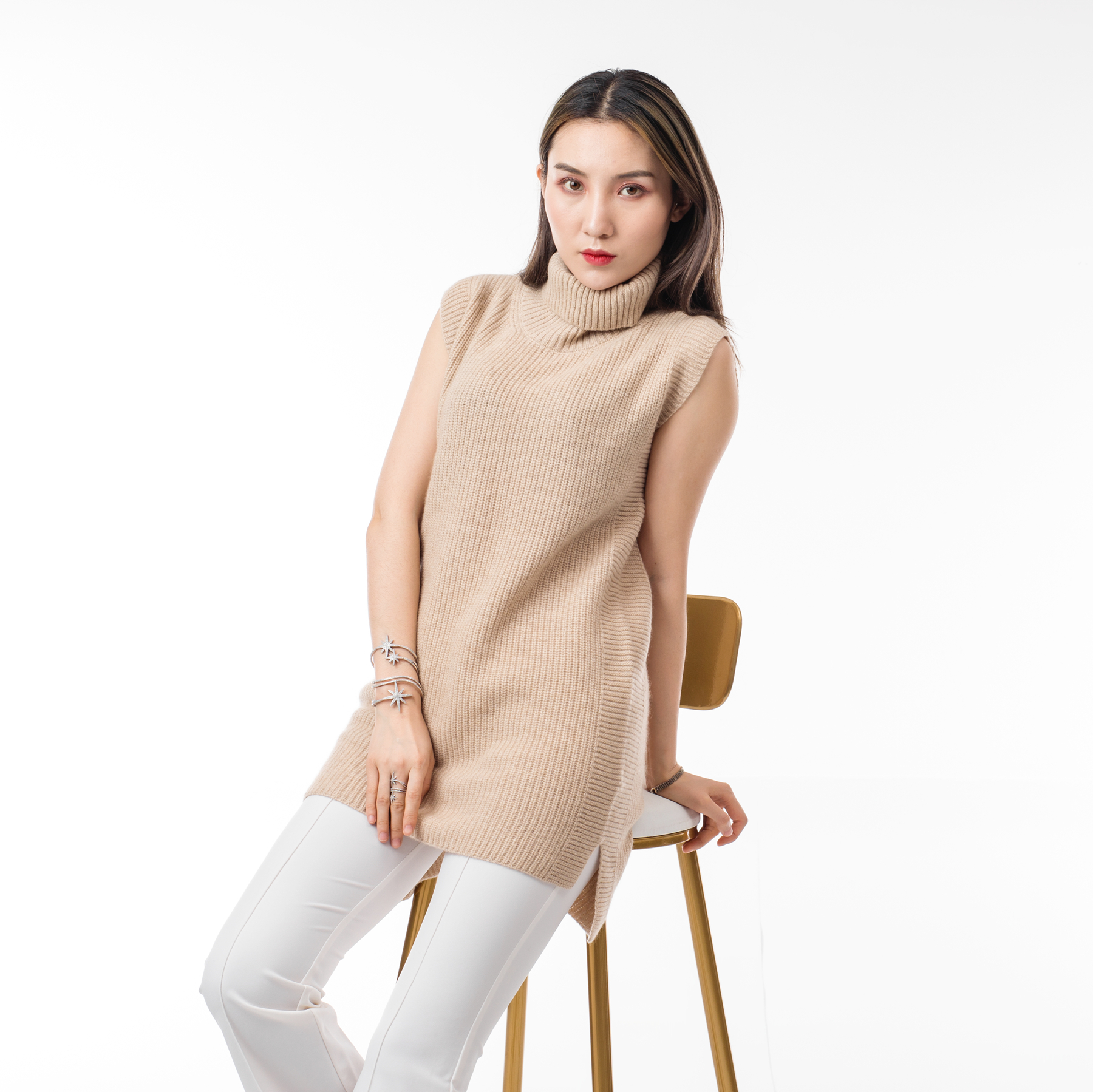 RH CASHMERE PRODUCTS CO..LTD. – Fashion hat 2