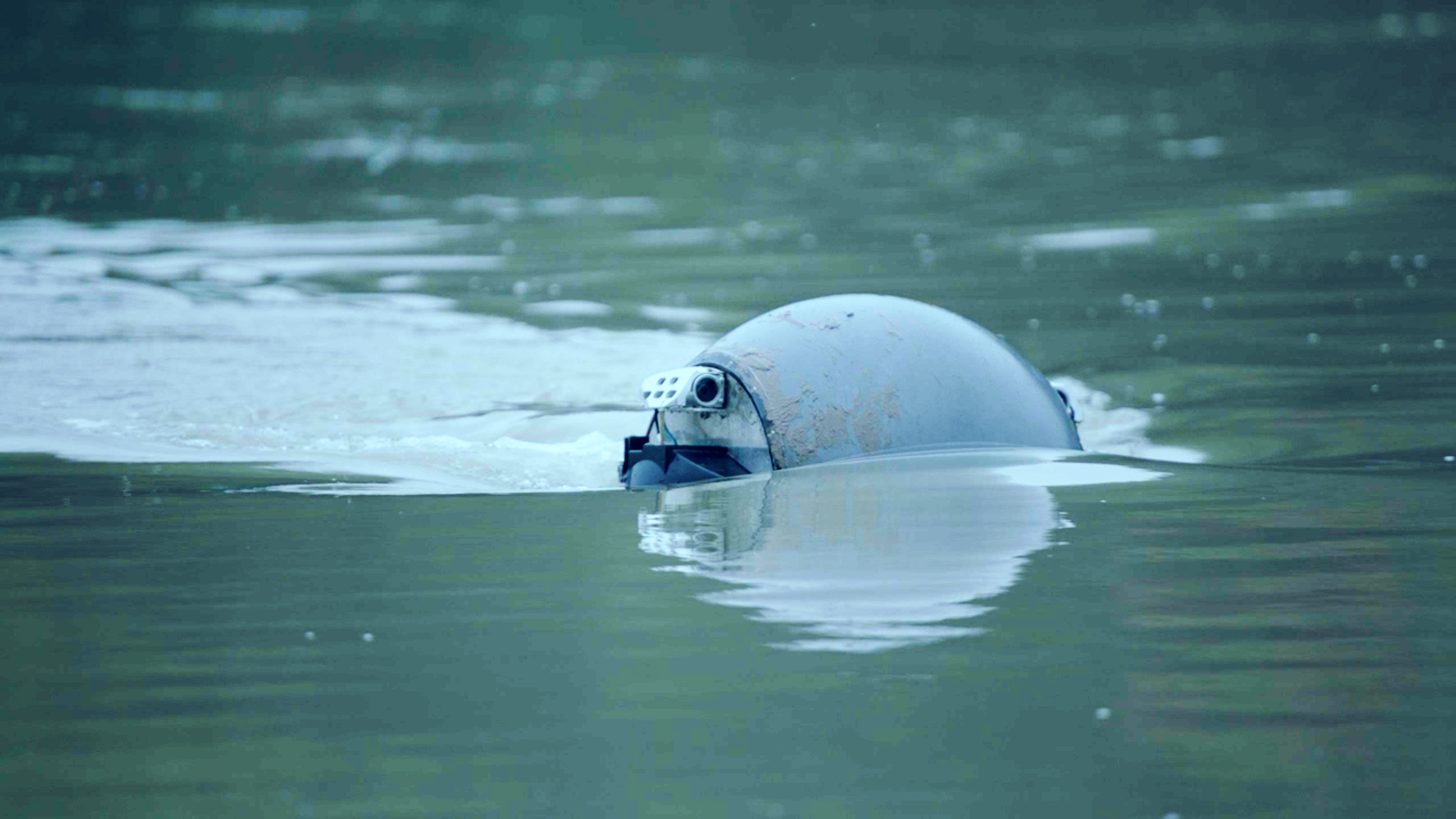Intelligent spherical robot