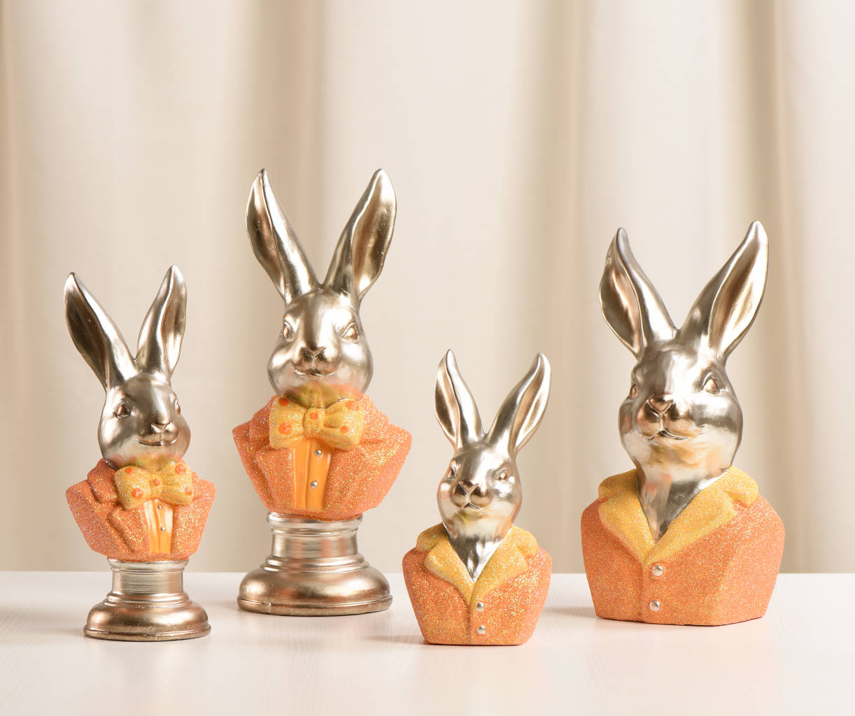 dolomite rabbit, egg decor.