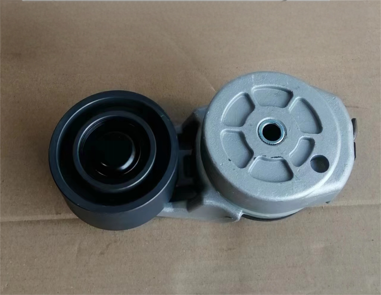 Sinotruk HOWO Weichai WD615 WP10 Engine Auto Belt Tensioner Pulley VG2600060313 Mafuch