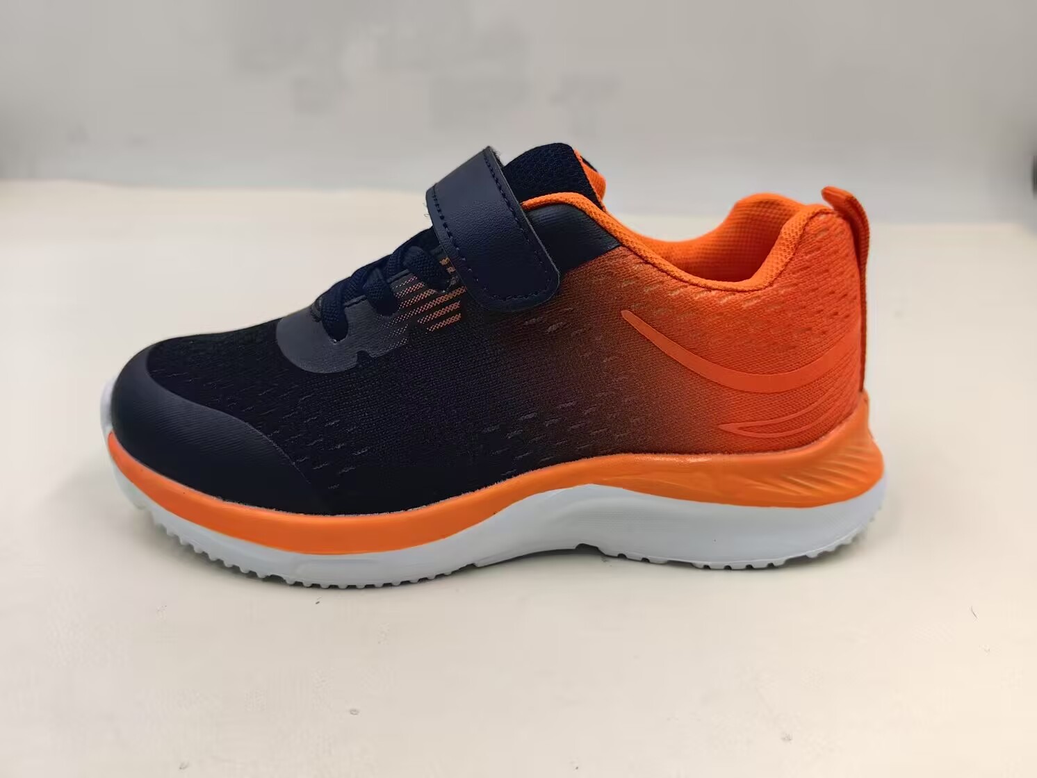 WUHAN WALK CROWN ENTERPRISE CO., LTD. – bolso de cuero 1