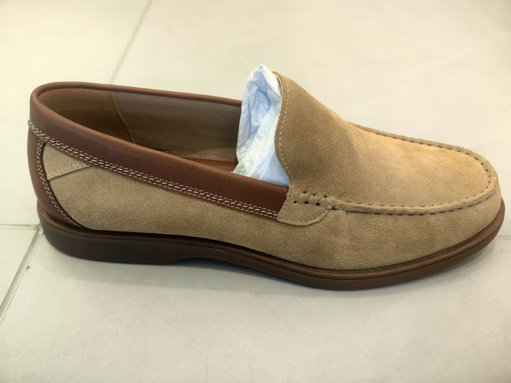 Guangzhou Hongzheng Industrial Co Ltd – Men's sports shoes 2
