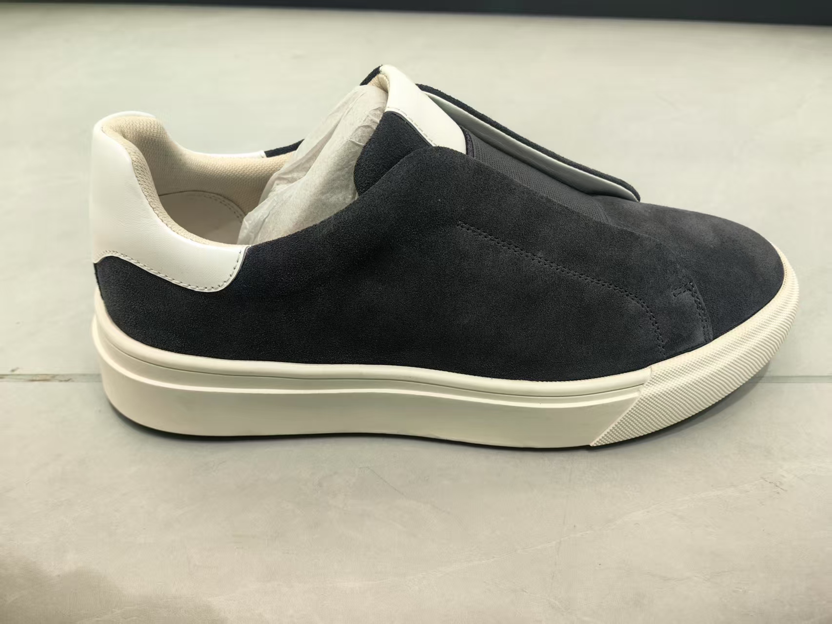 Guangzhou Hongzheng Industrial Co Ltd – Leather men's casual shoes 4