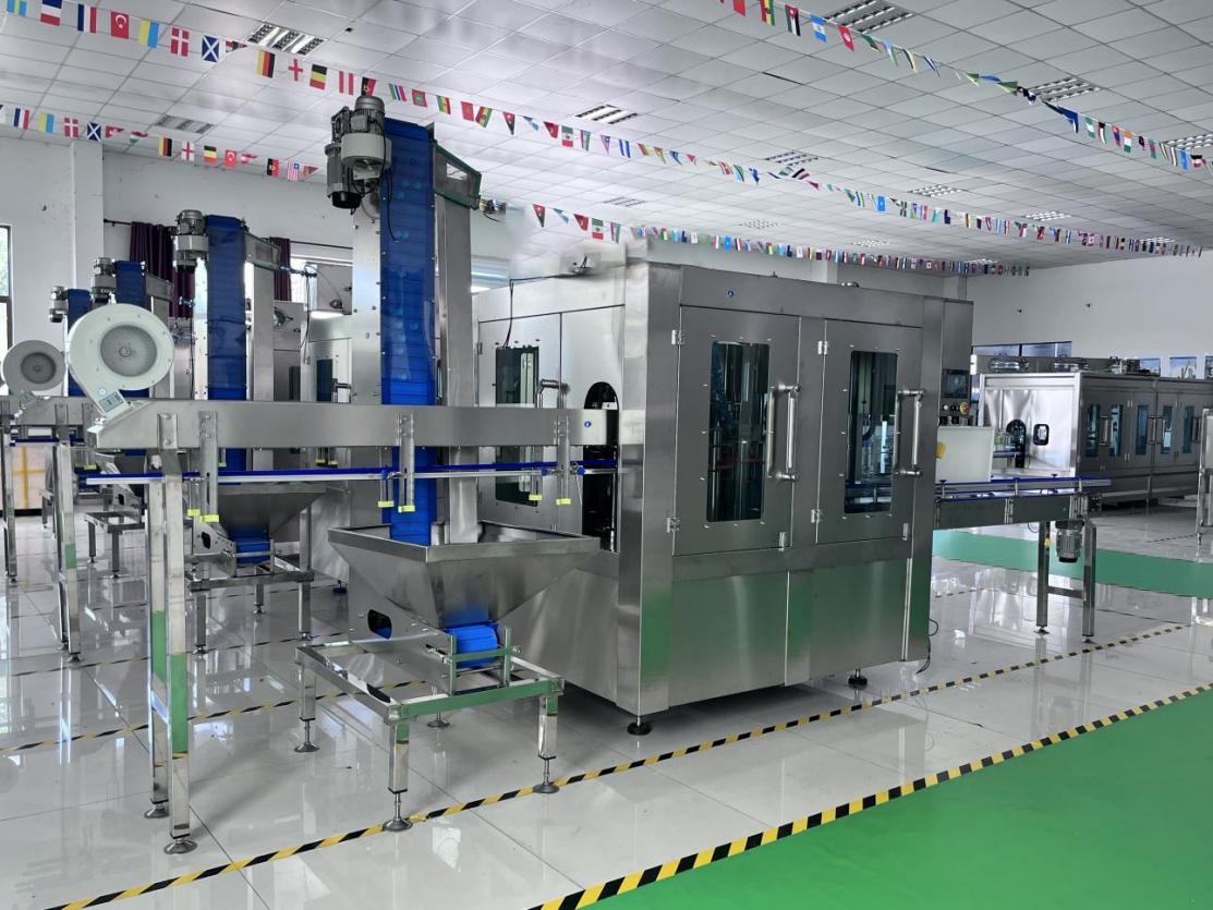 Water filling machine