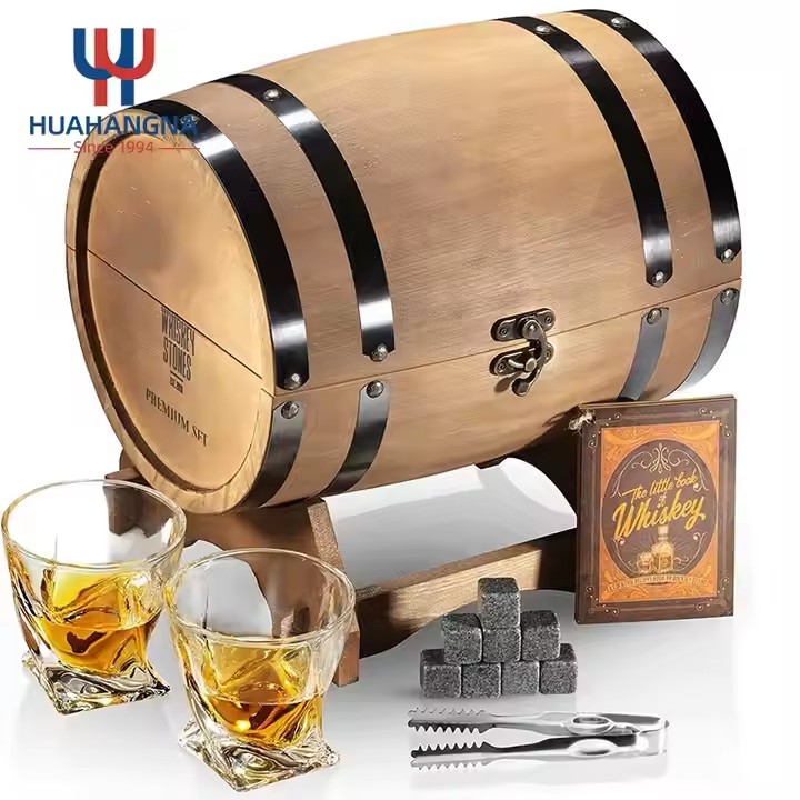 In stock whiskey gift set