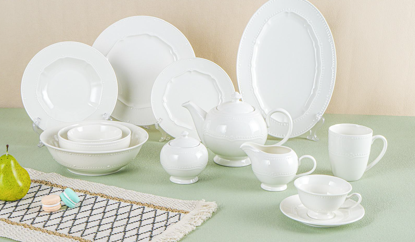 Embossed new bone china dinner set