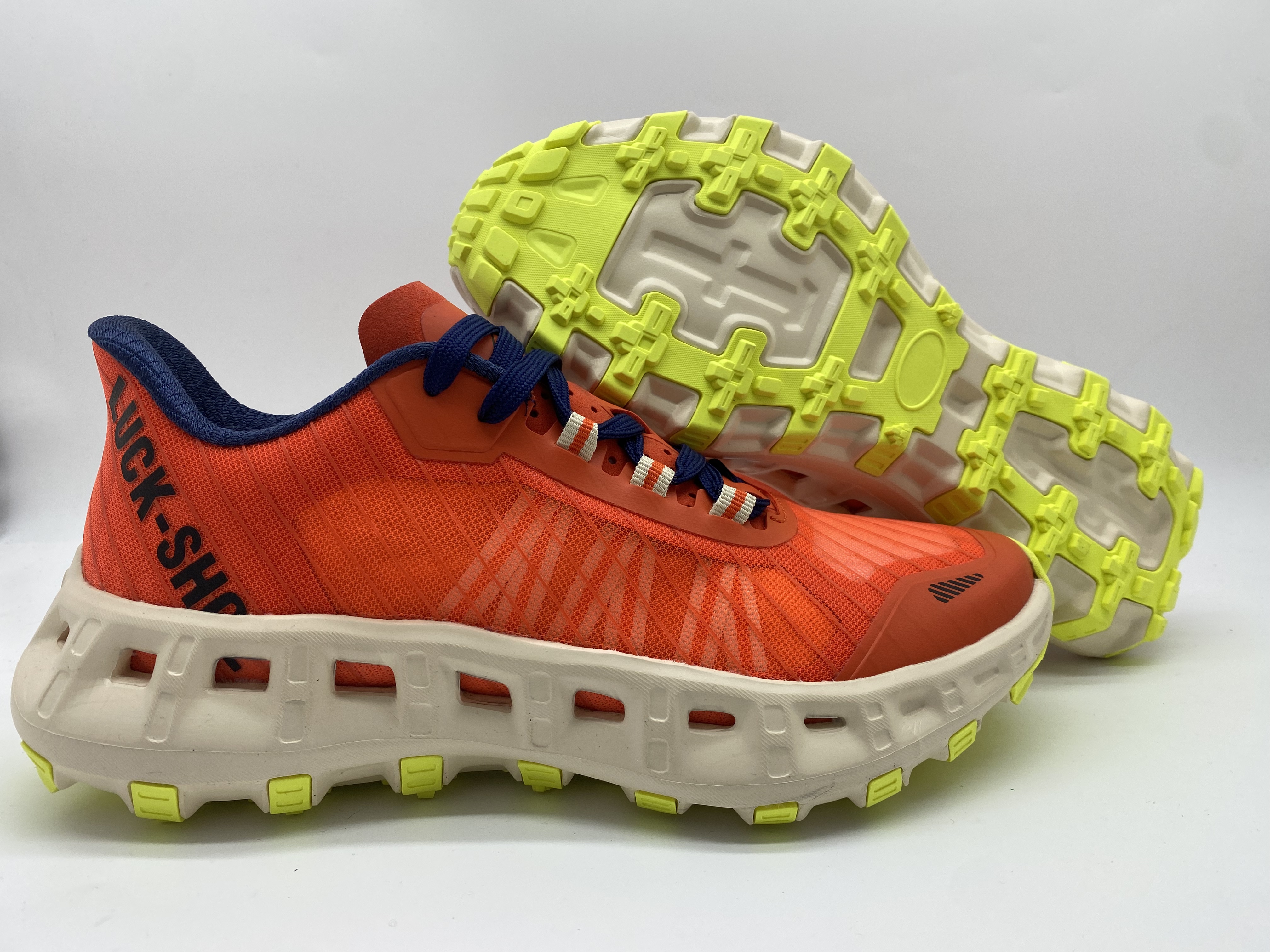 newest customized running shoes with breathable upper