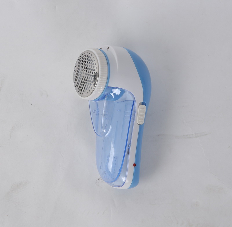 Rechargeable lint remover