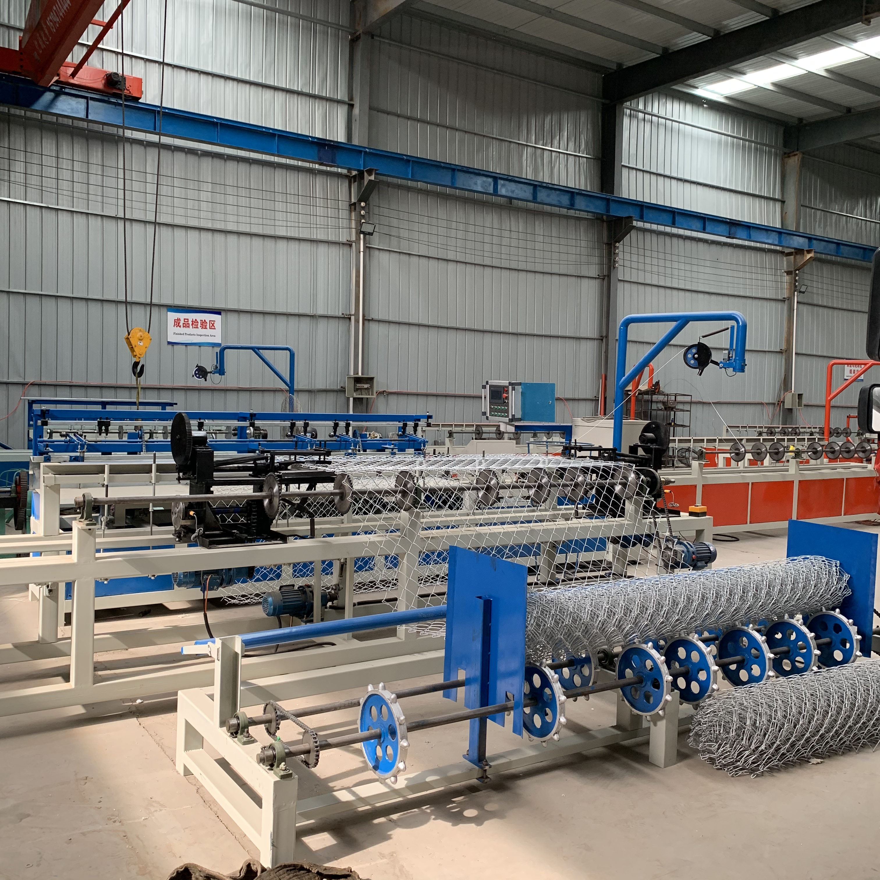 single wire full automatic chain link fence machine for weaving 4m width cyclone fence