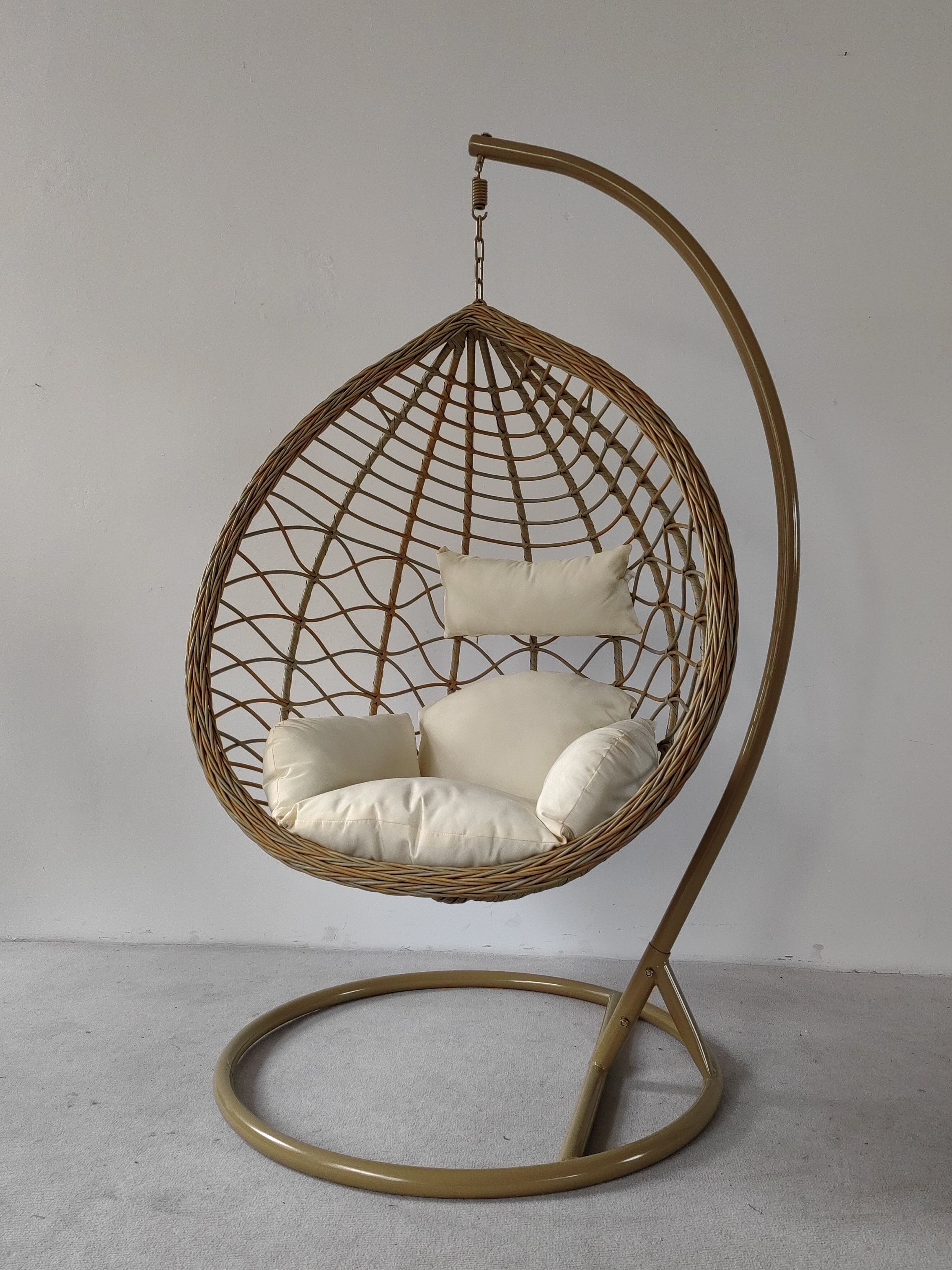 Outdoor hanging chair Raindrop twisted rattan handle variable color