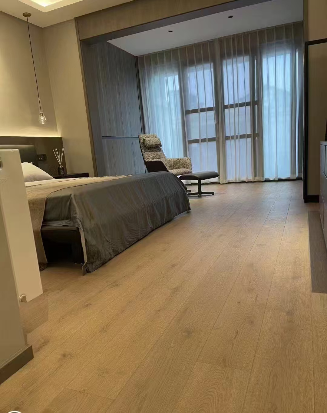 Engineered wood flooring