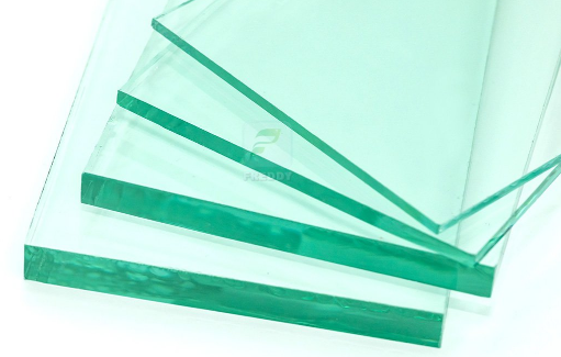 The daily melting capacity of float glass exceeds 30000 tons, ranking in a leading position globally