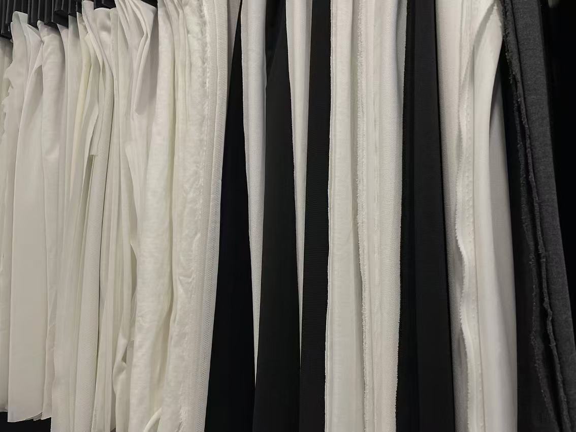 Woven fabric