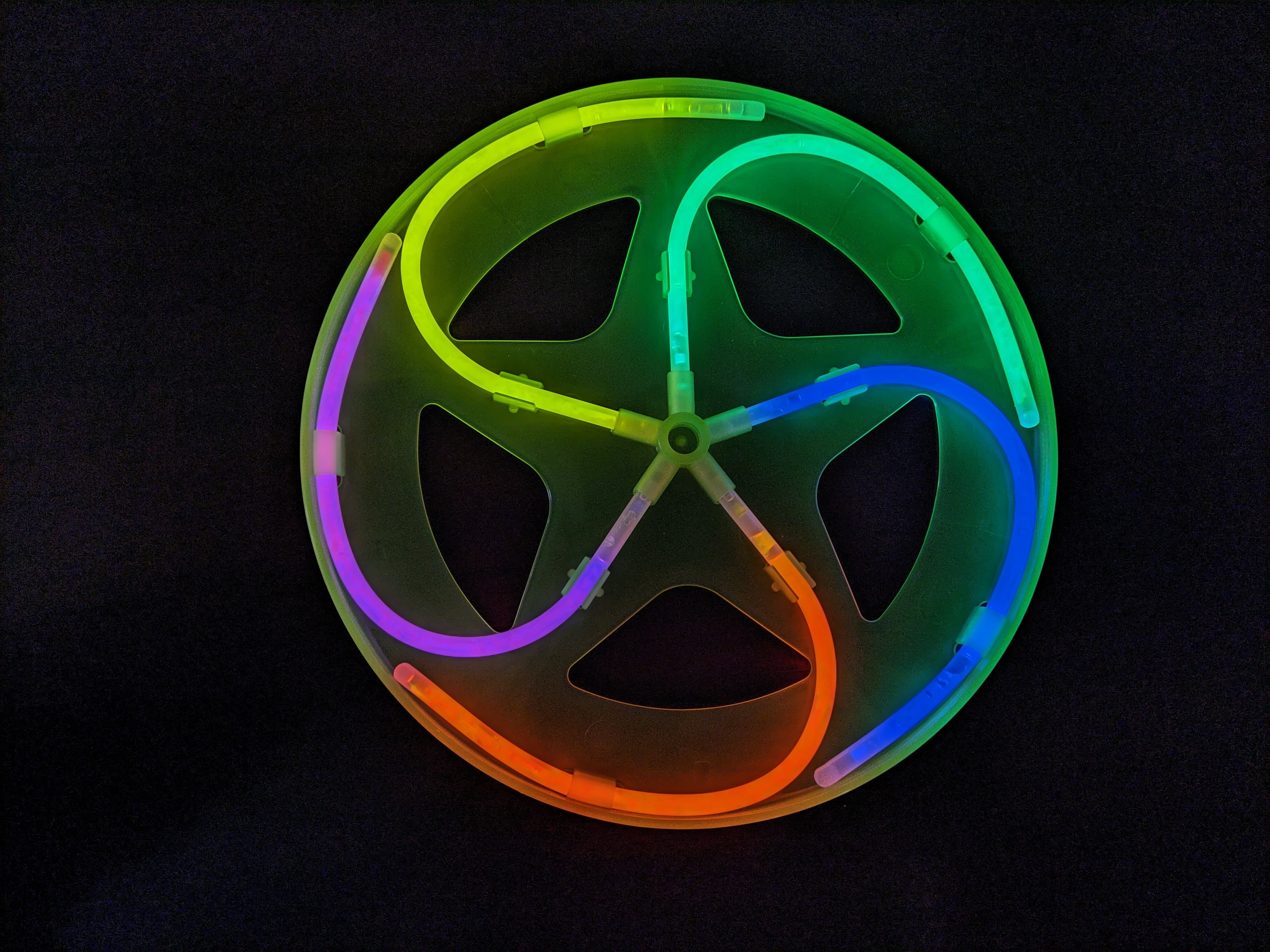 Glow flying disc