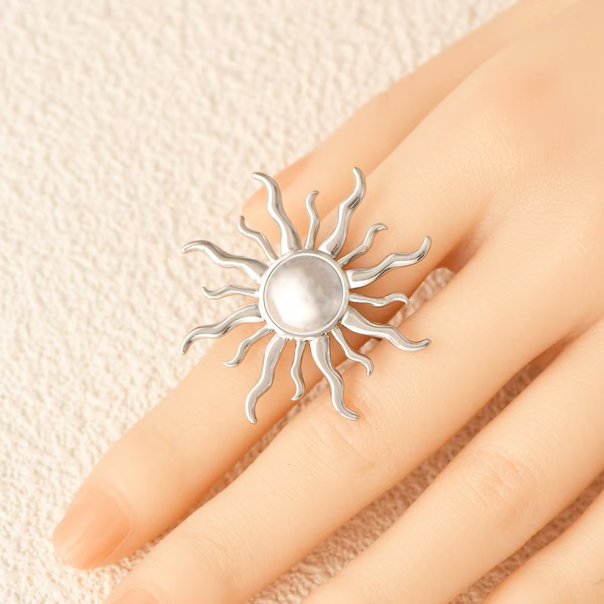 European and American retro atmospheric sunflower stainless steel ring