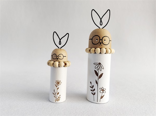 Wooden rabbit decoration