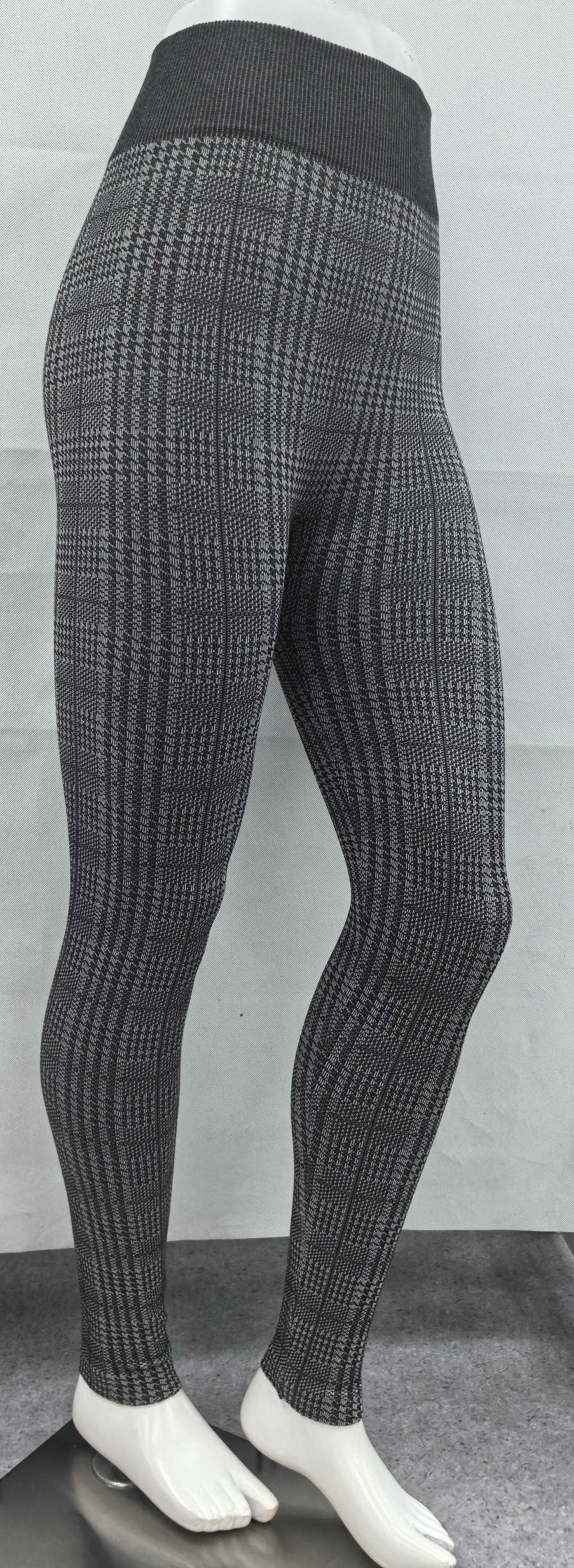 Women seamless plaid legging with fleece lined