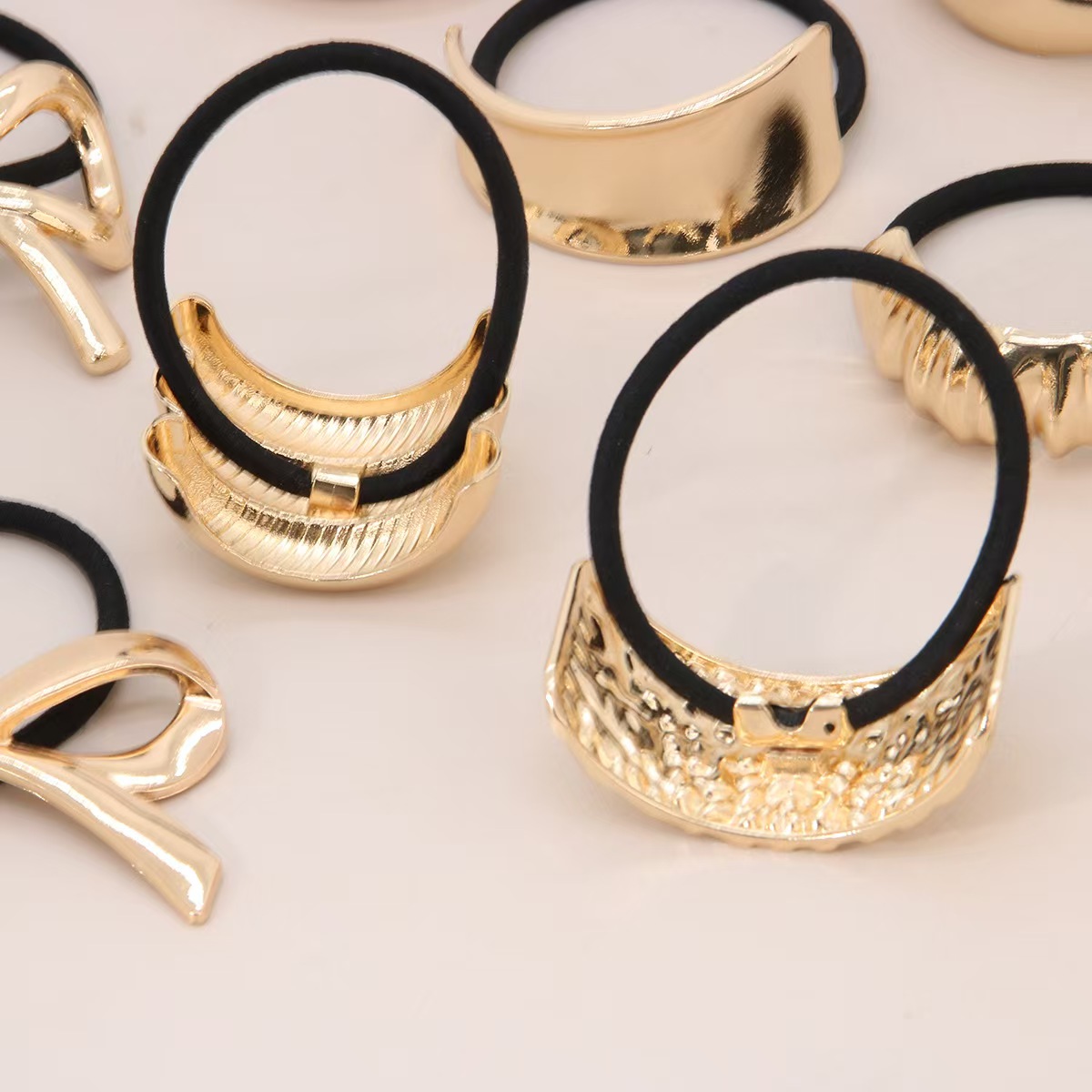 Irregular alloy hair rings from Europe and America