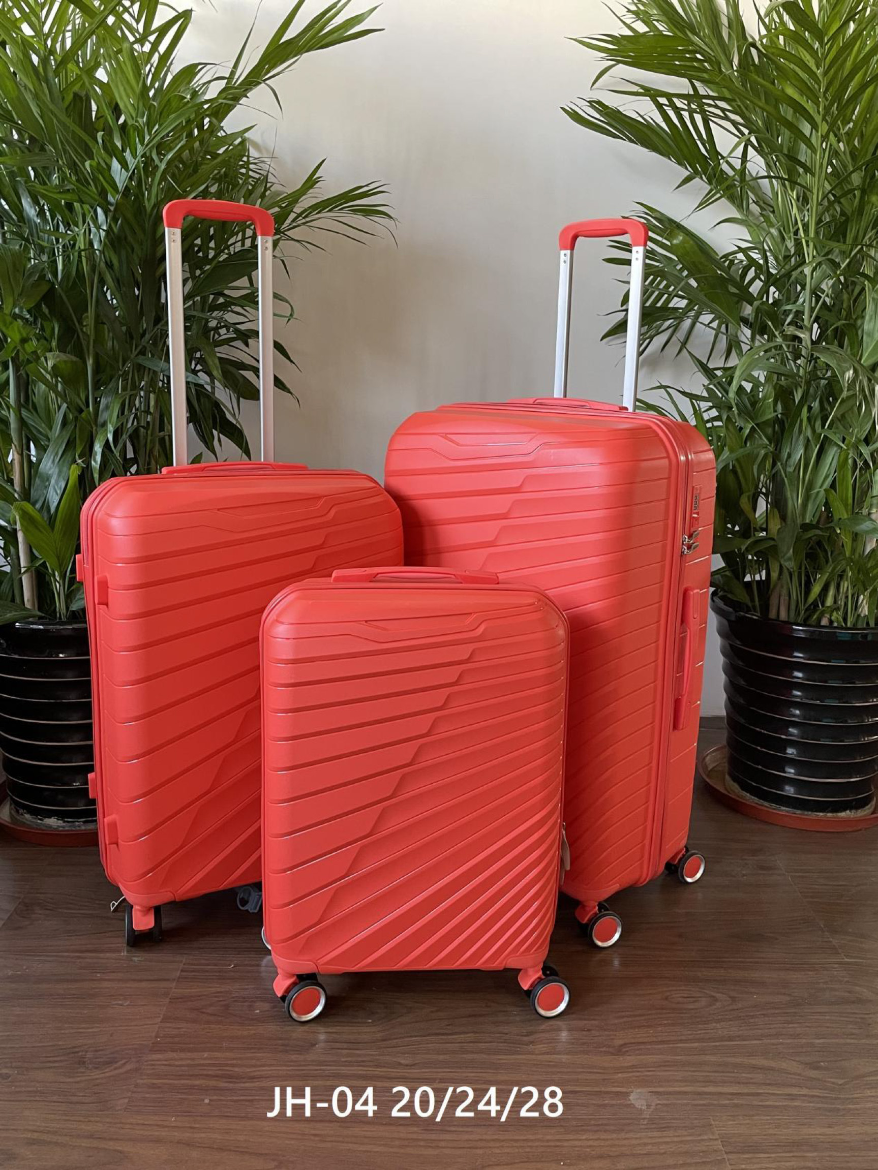 LISHUI JUHONG LUGGAGE ACCESSORIES CO.,LTD. – vestido de noche 3