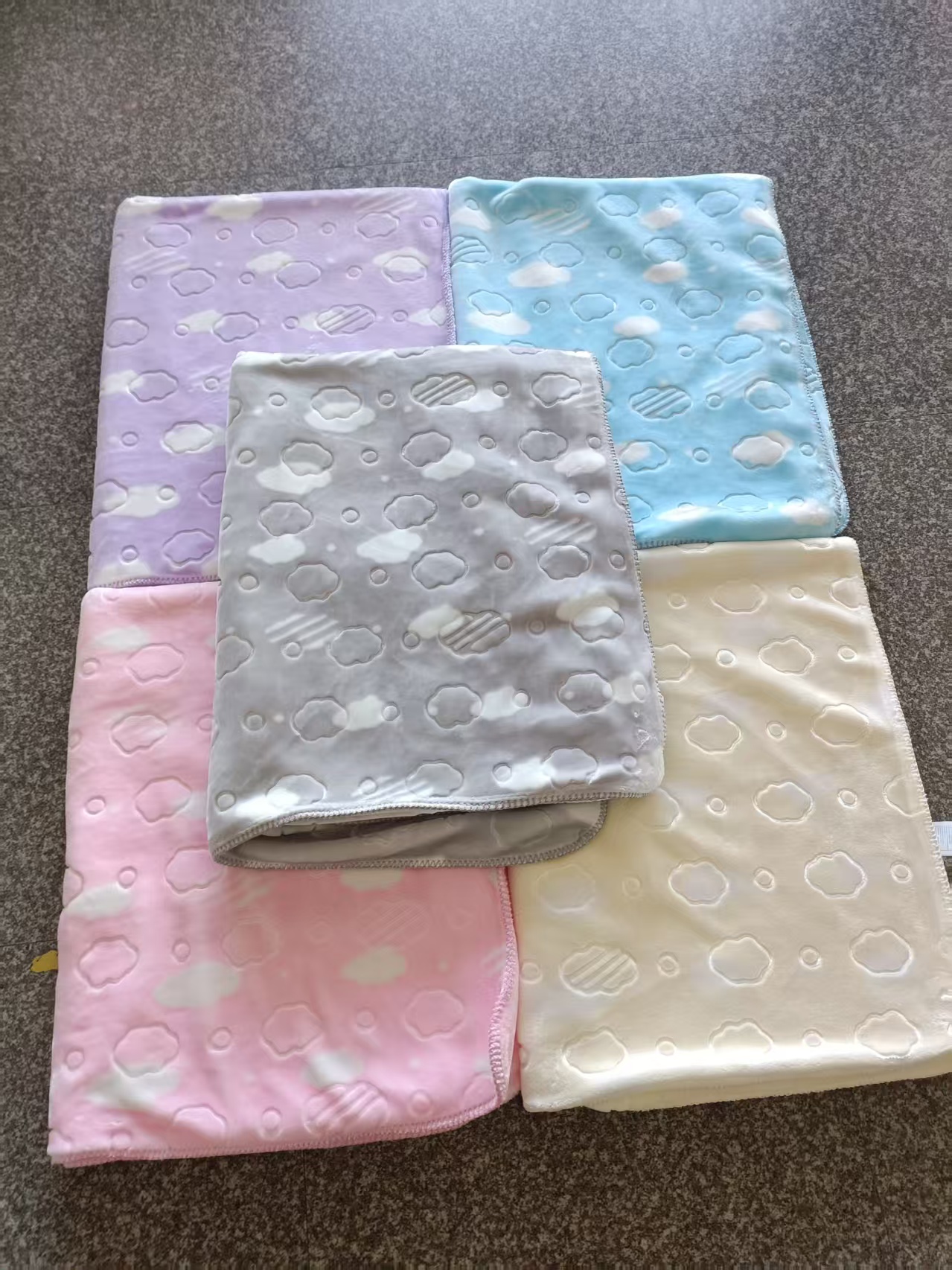 Wenshun Textile produce blankets and covers for infants, children, students, and adults