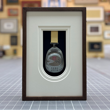 Wood picture frame