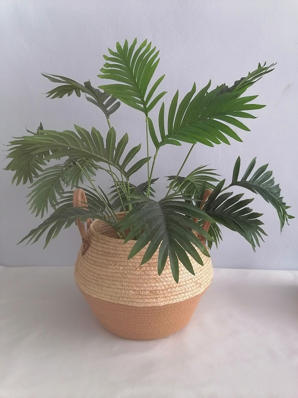Straw storage basket