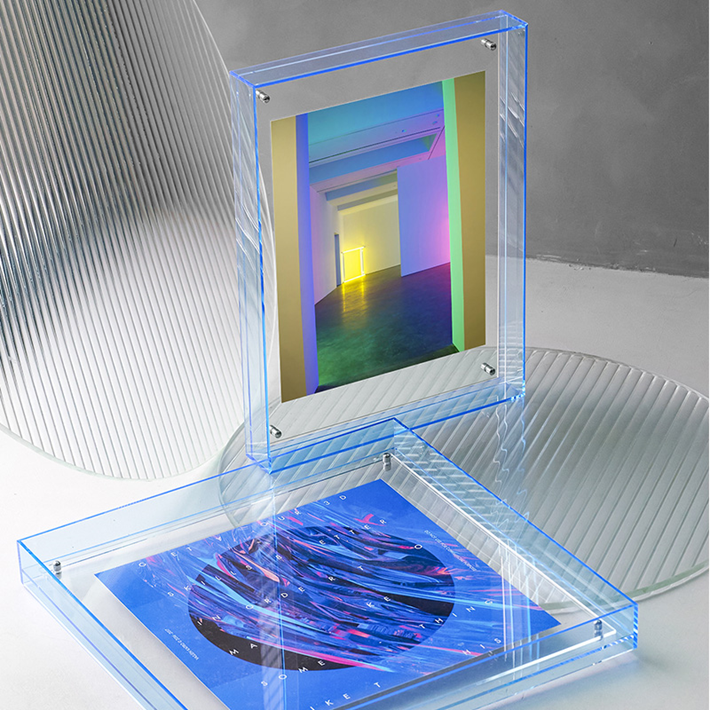 Acrylic picture frame