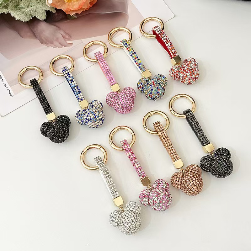 Japanese and Korean popular Mickey keychain with inlaid claw diamonds