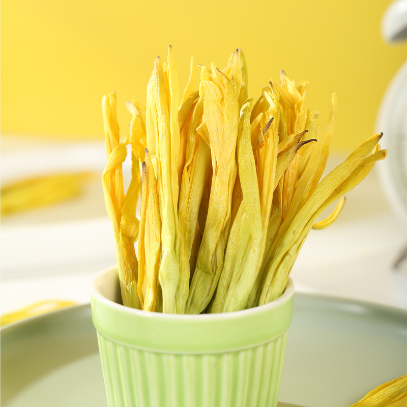 Freeze dried yellow cauliflower