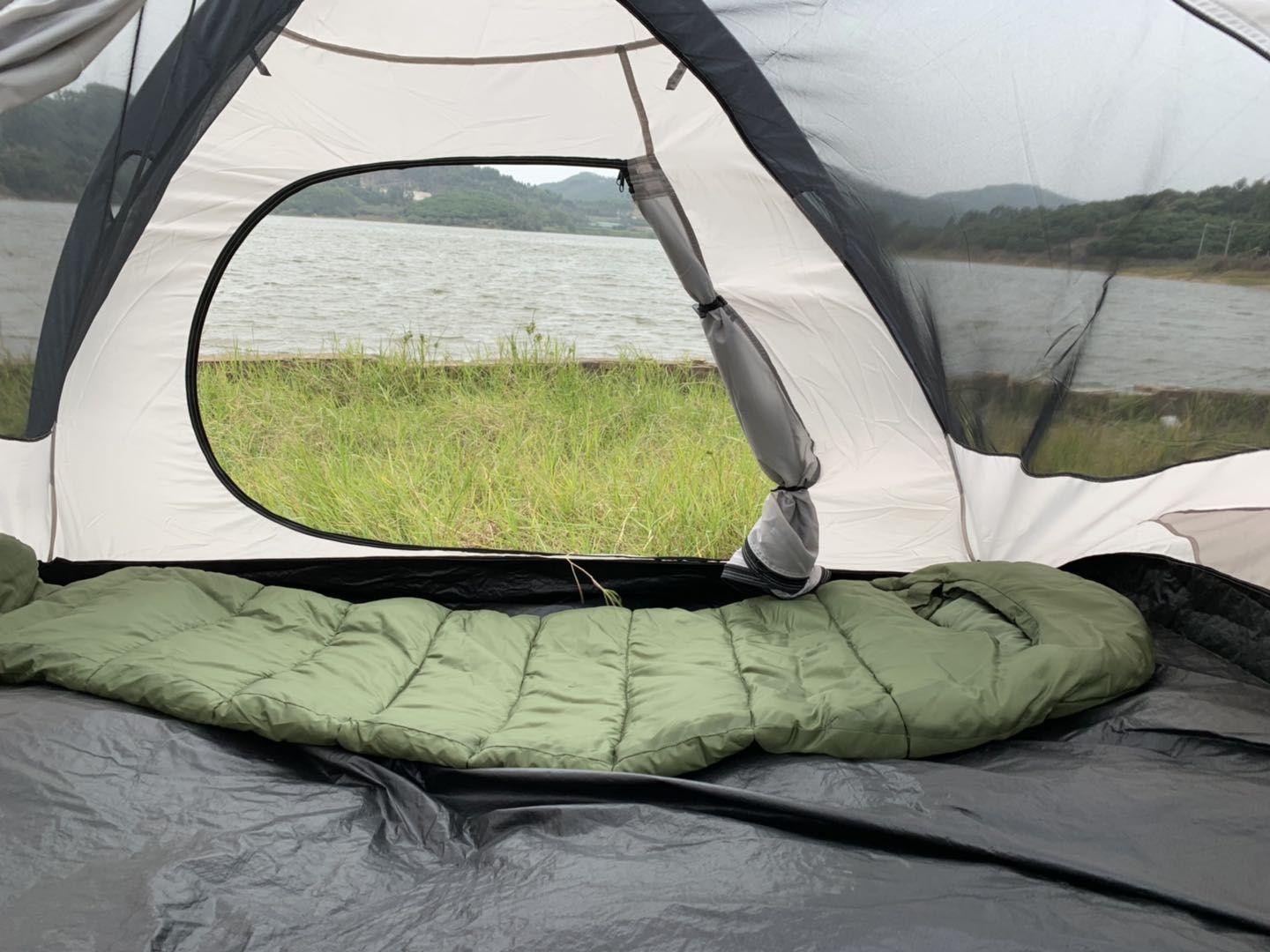Heating sleeping bag