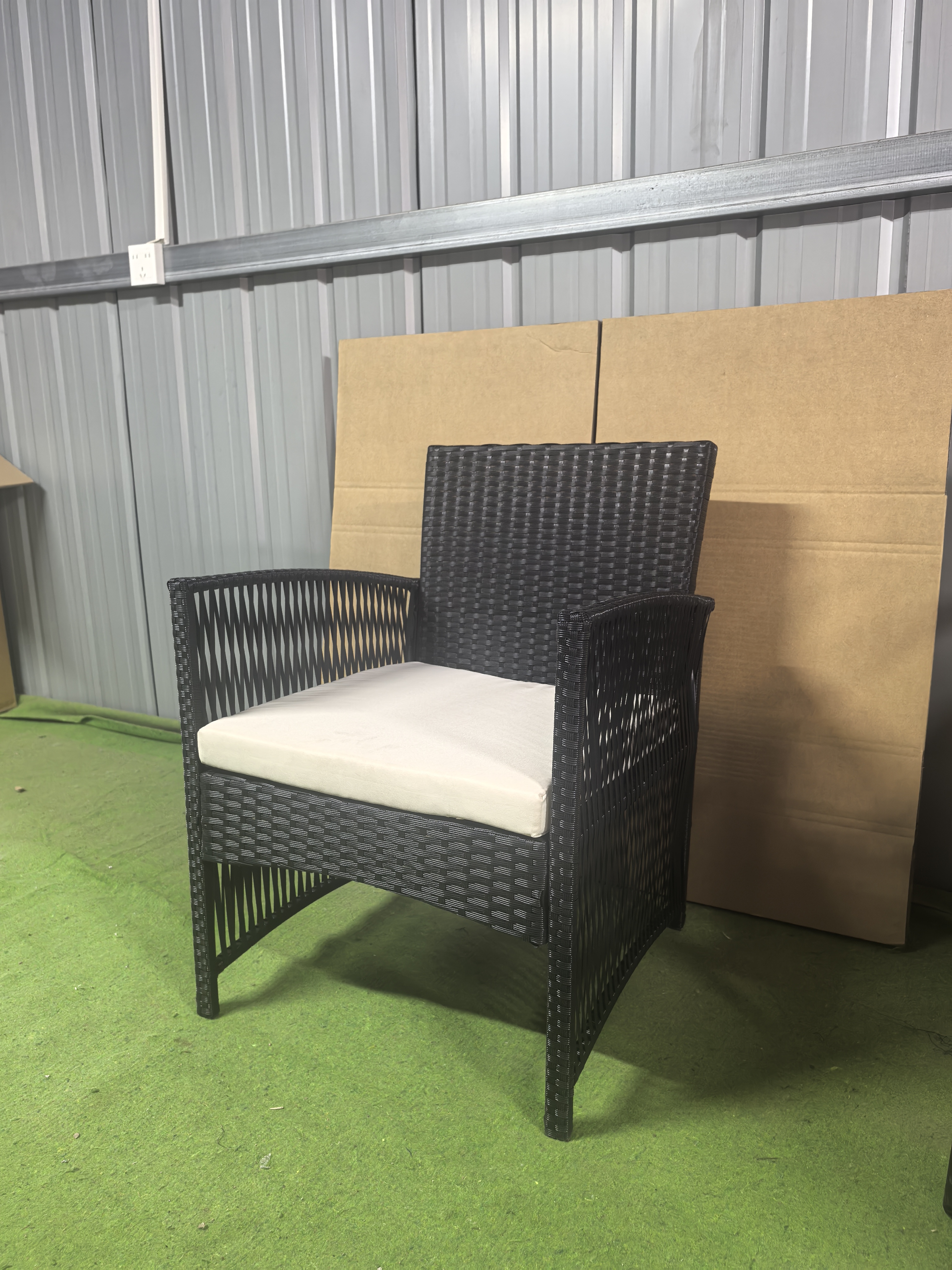 Shandong Three Earth Wood lmport&Export Co.,Ltd – cama de metal 4