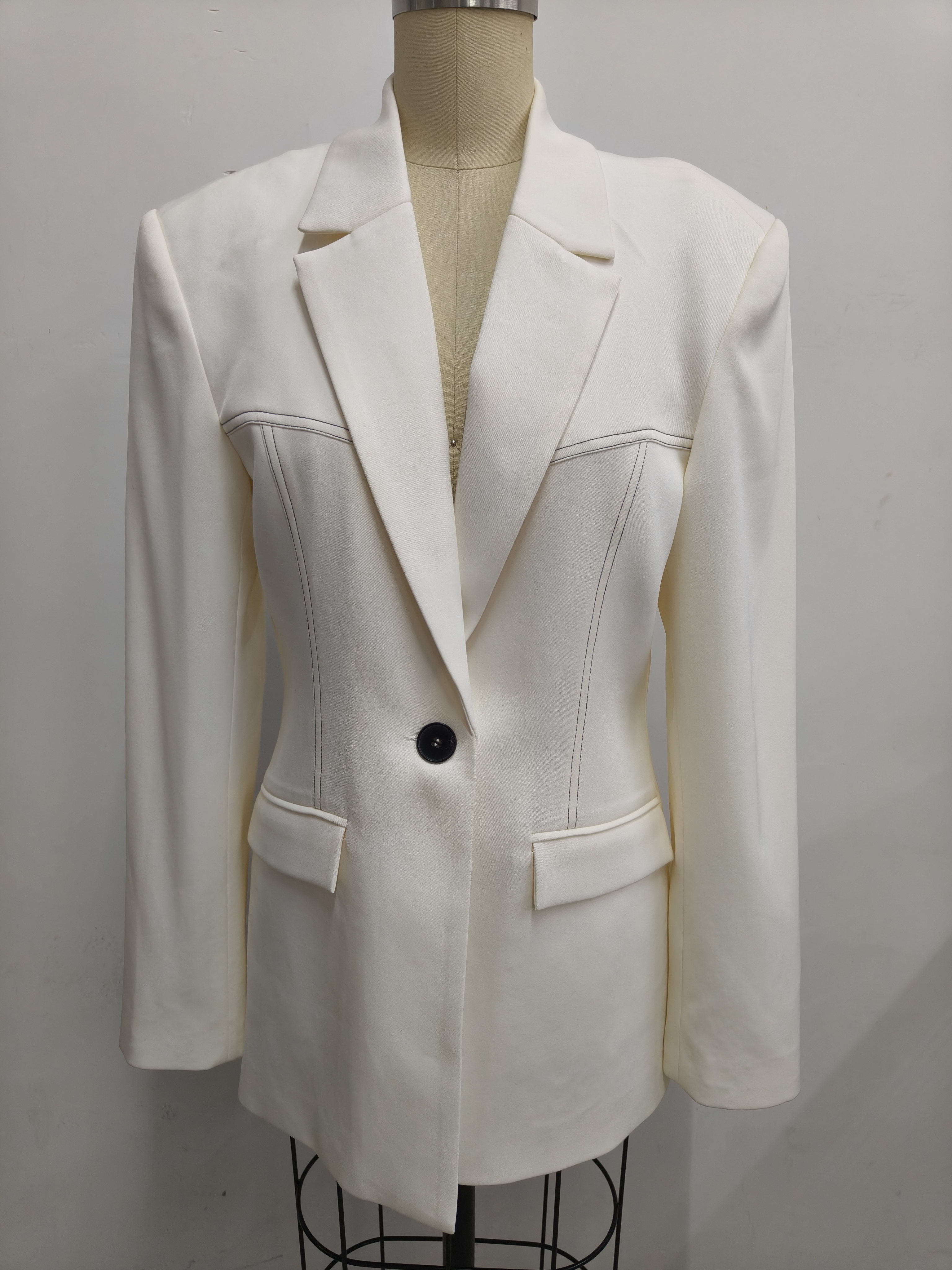 Dongguan Xiuyu Fashion Garment Co., Ltd – Casual blazer 2