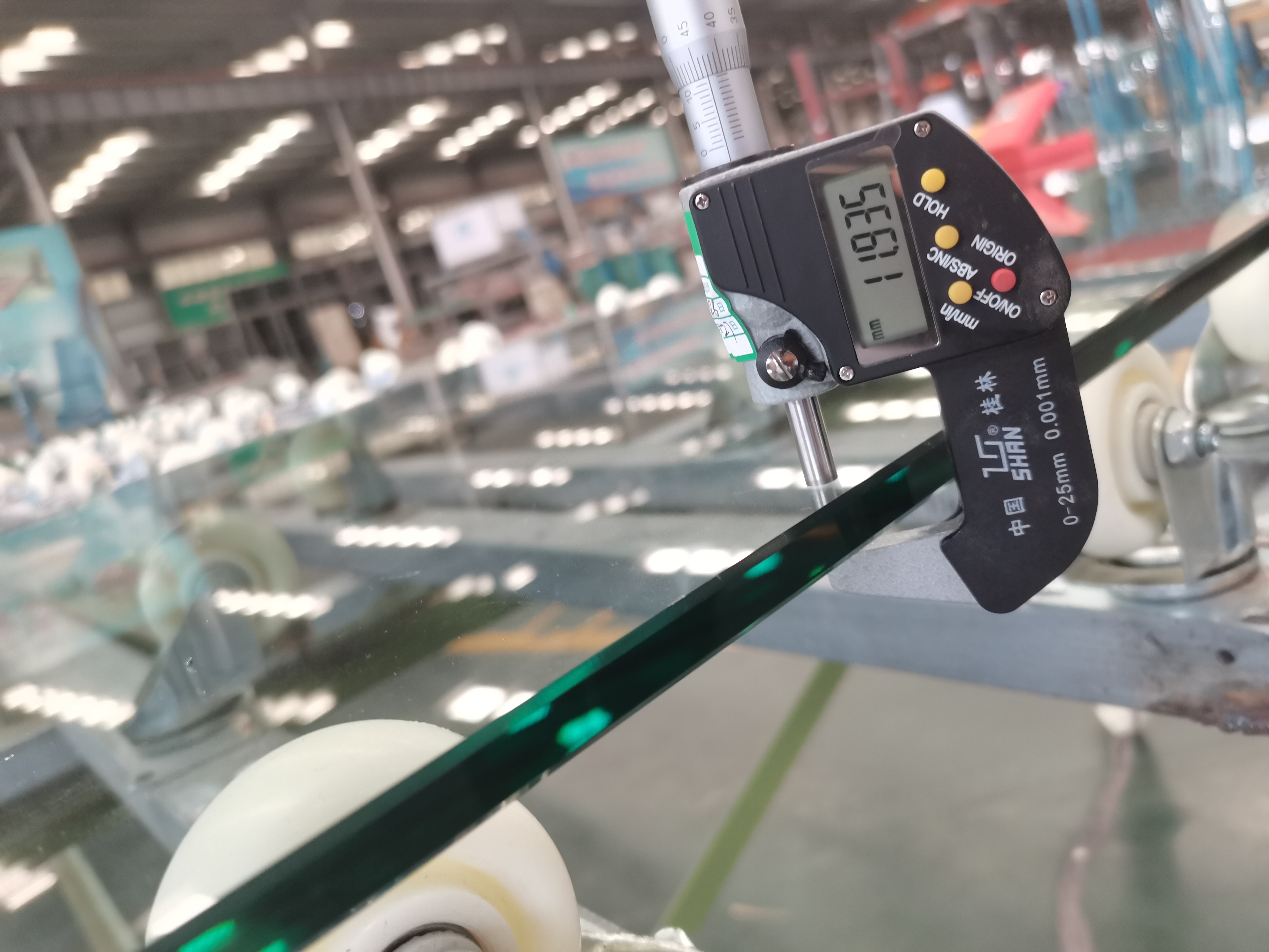 Yantai Joy Shing Glass Co.,Ltd. – cama de metal 4