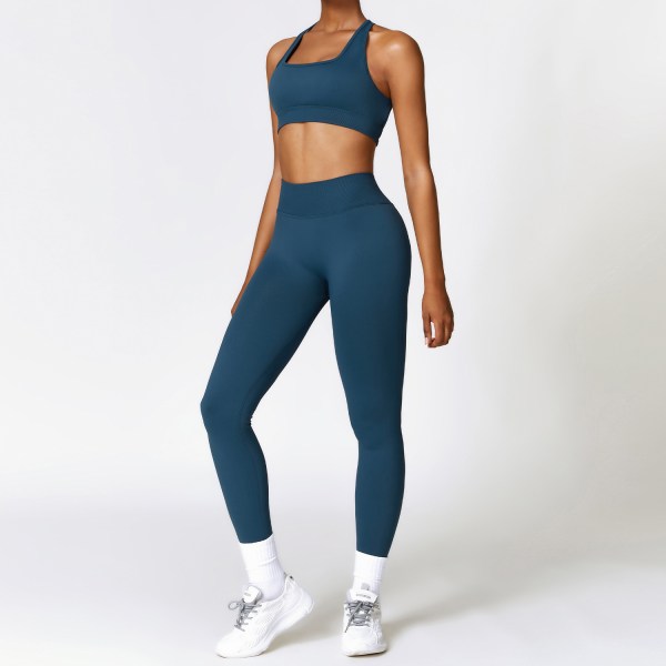 Tight-fitting quick-drying seamless yoga suit
