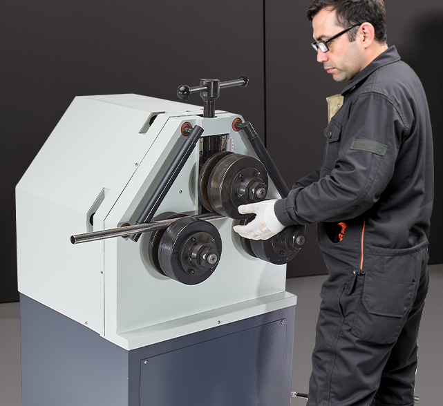 RBM50 Pipe Rolling Machine