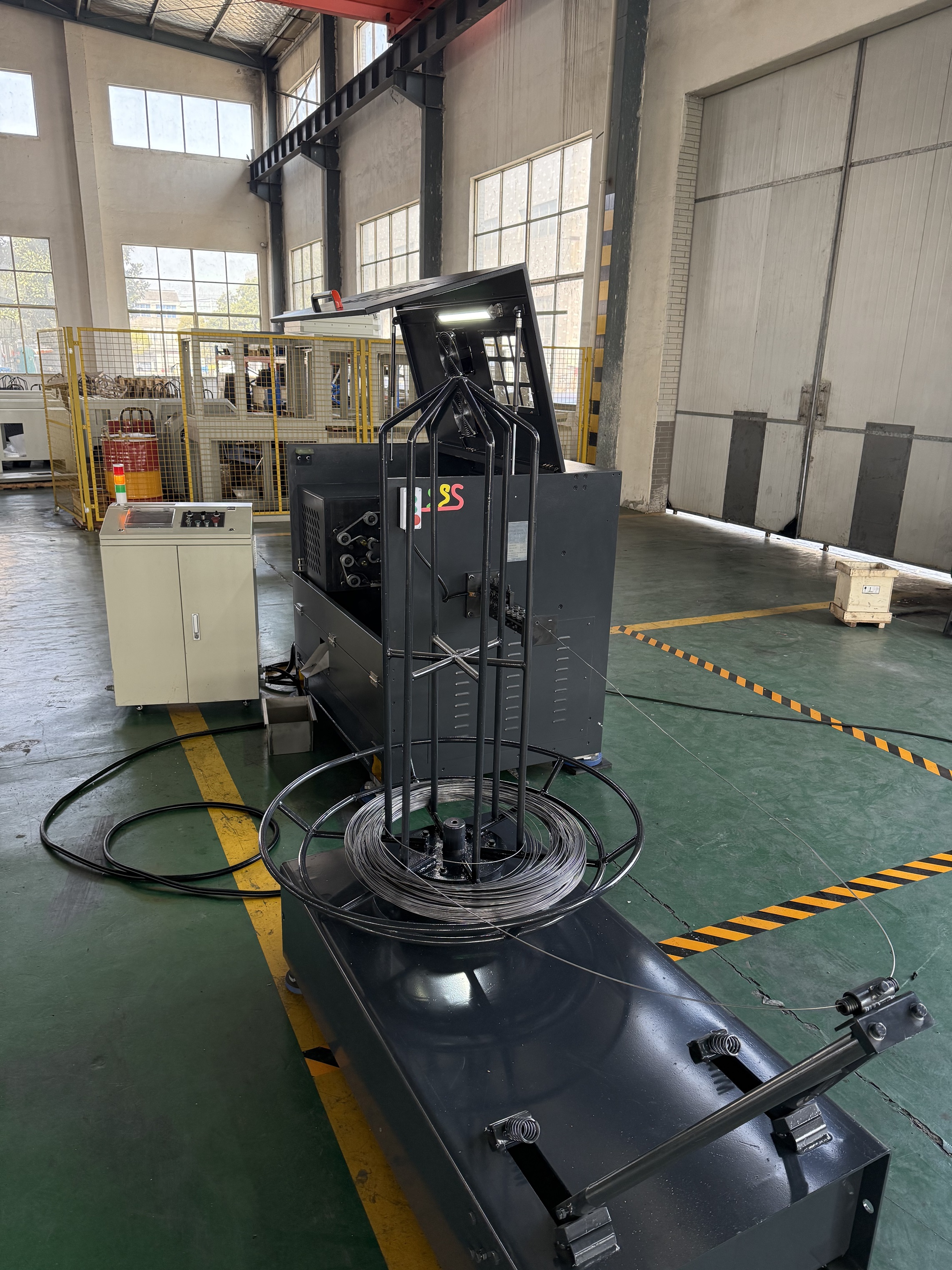 SSS NEW AUTOMATIC HIGH SPEED NAIL MAKING MACHINE CAPACITY 1000PCS/MINUTE FOR 100mm LENGTH NAILS