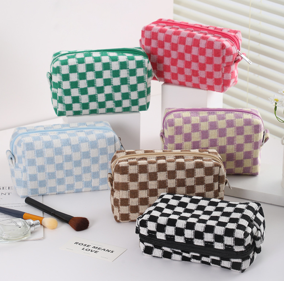 color blocking knitted checkerboard makeup bag