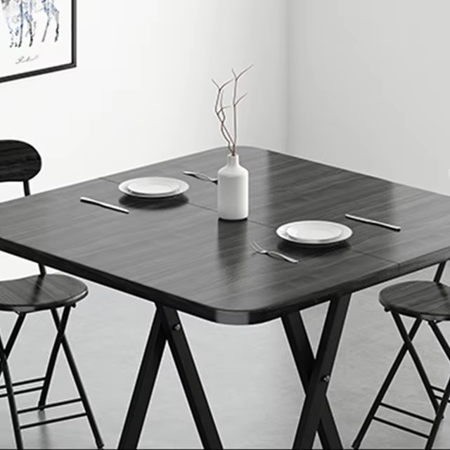 Foldable dining table