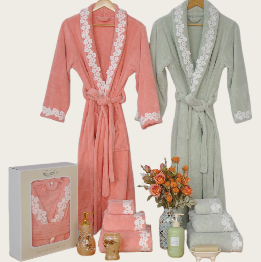 Coral Fleece Lace Bathrobe