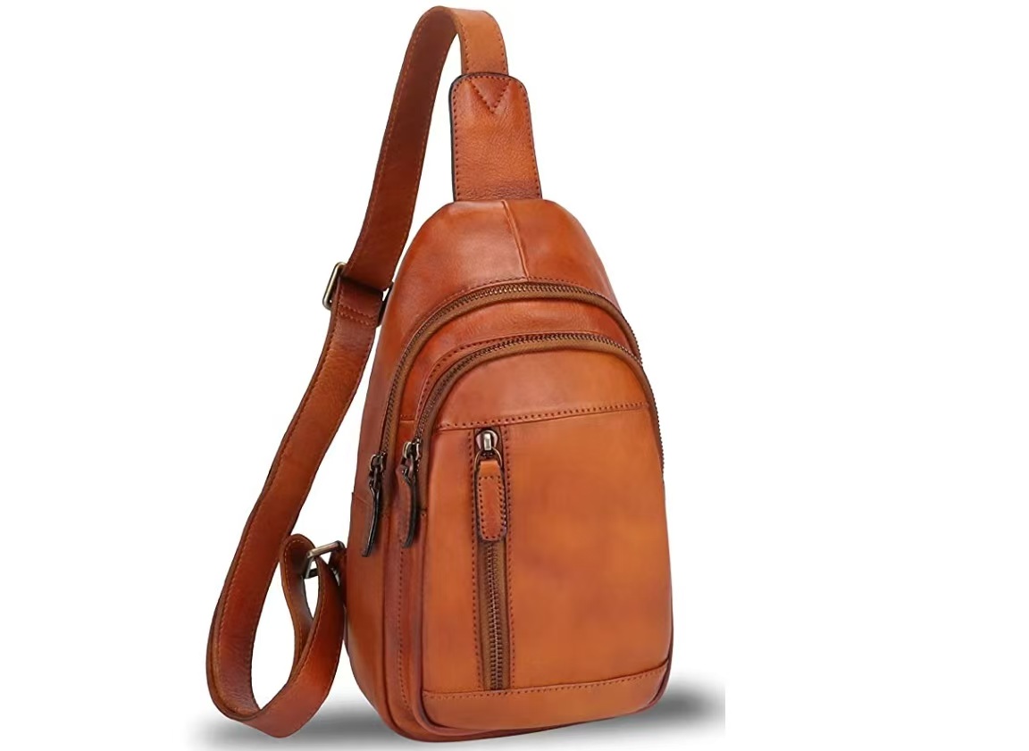 Crossbody gun bag