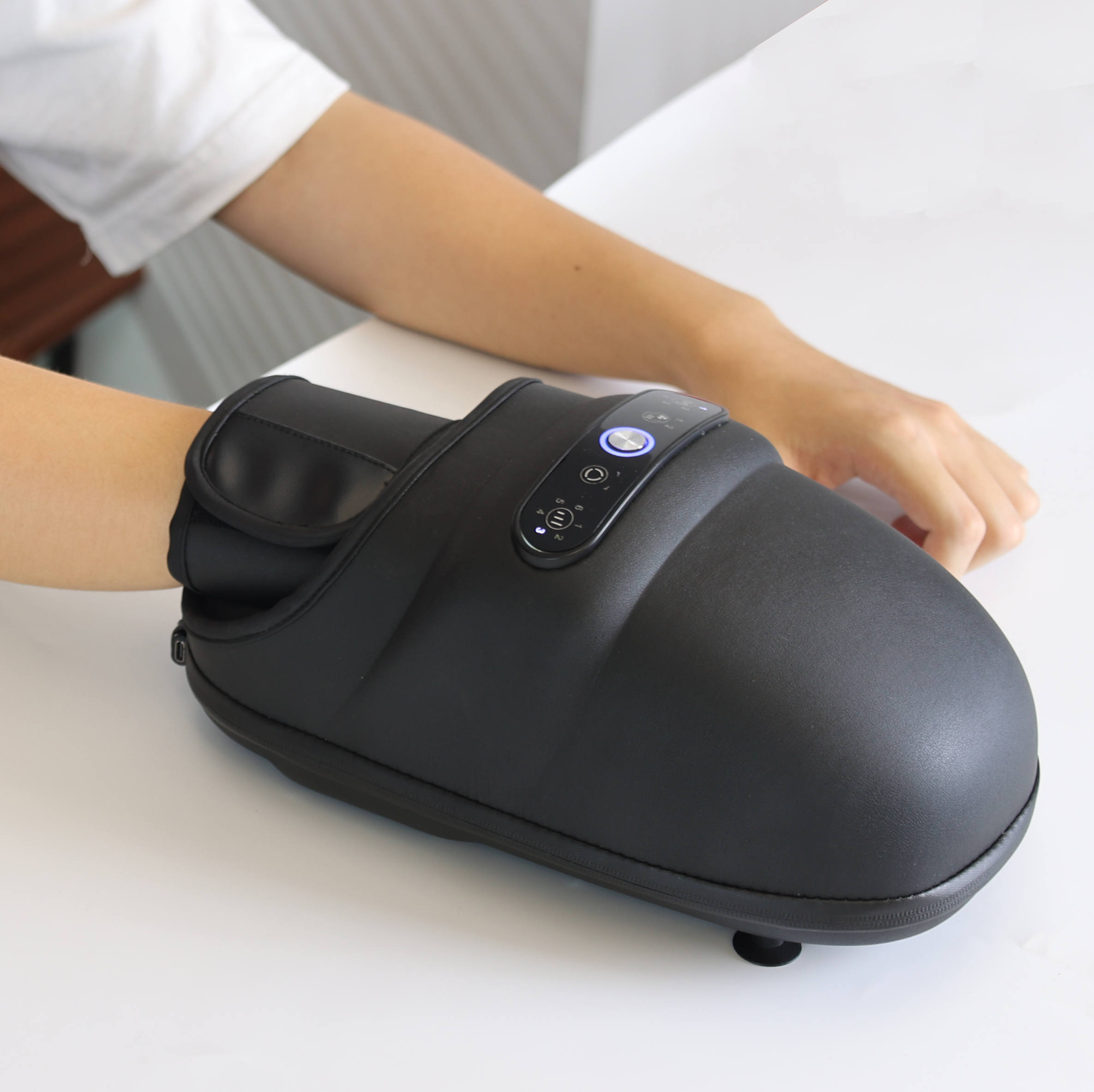 PU Cover 3D & Heating Cordless Airbag Hand-Spa Massage