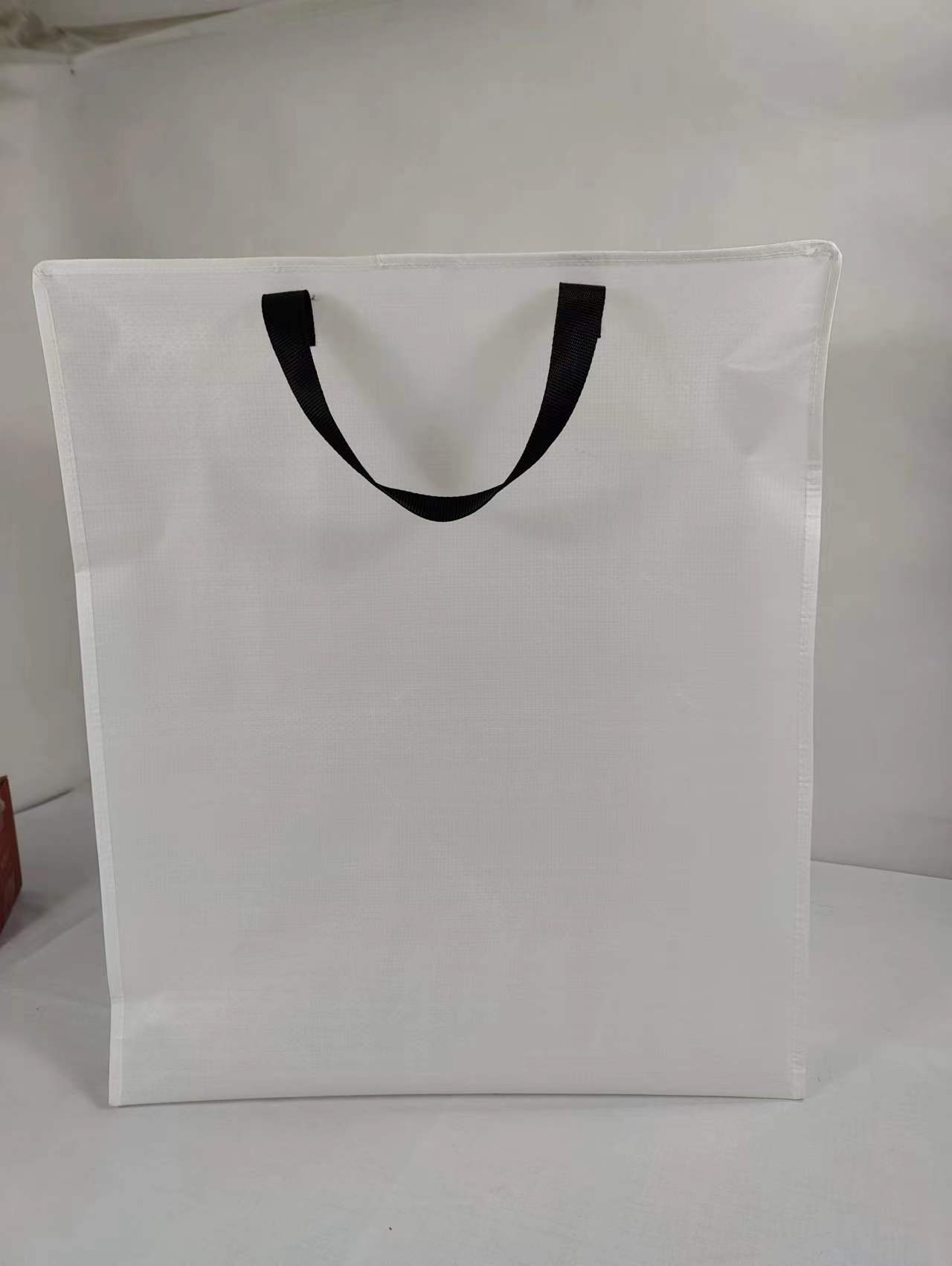 Shopping bag