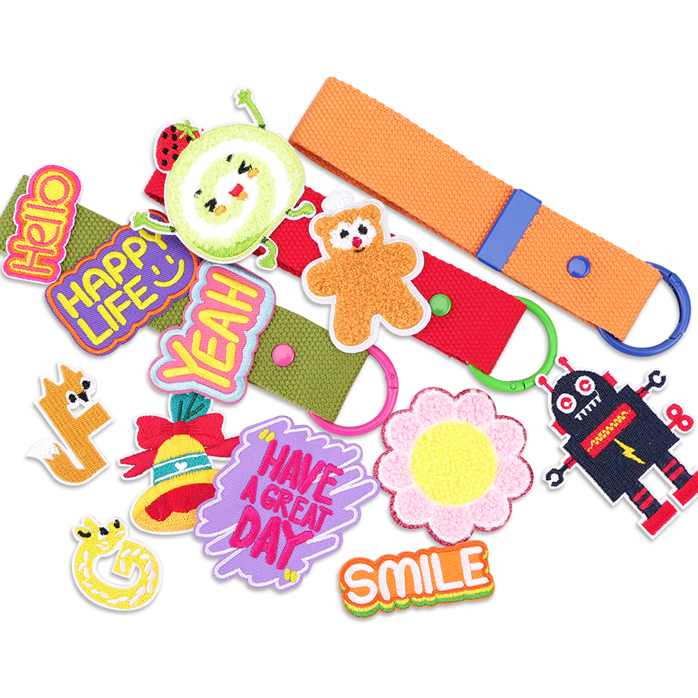 2025 Hot Sales Fashion Custom Embroidery Ptach Keychain Flat Lanyard Keychain