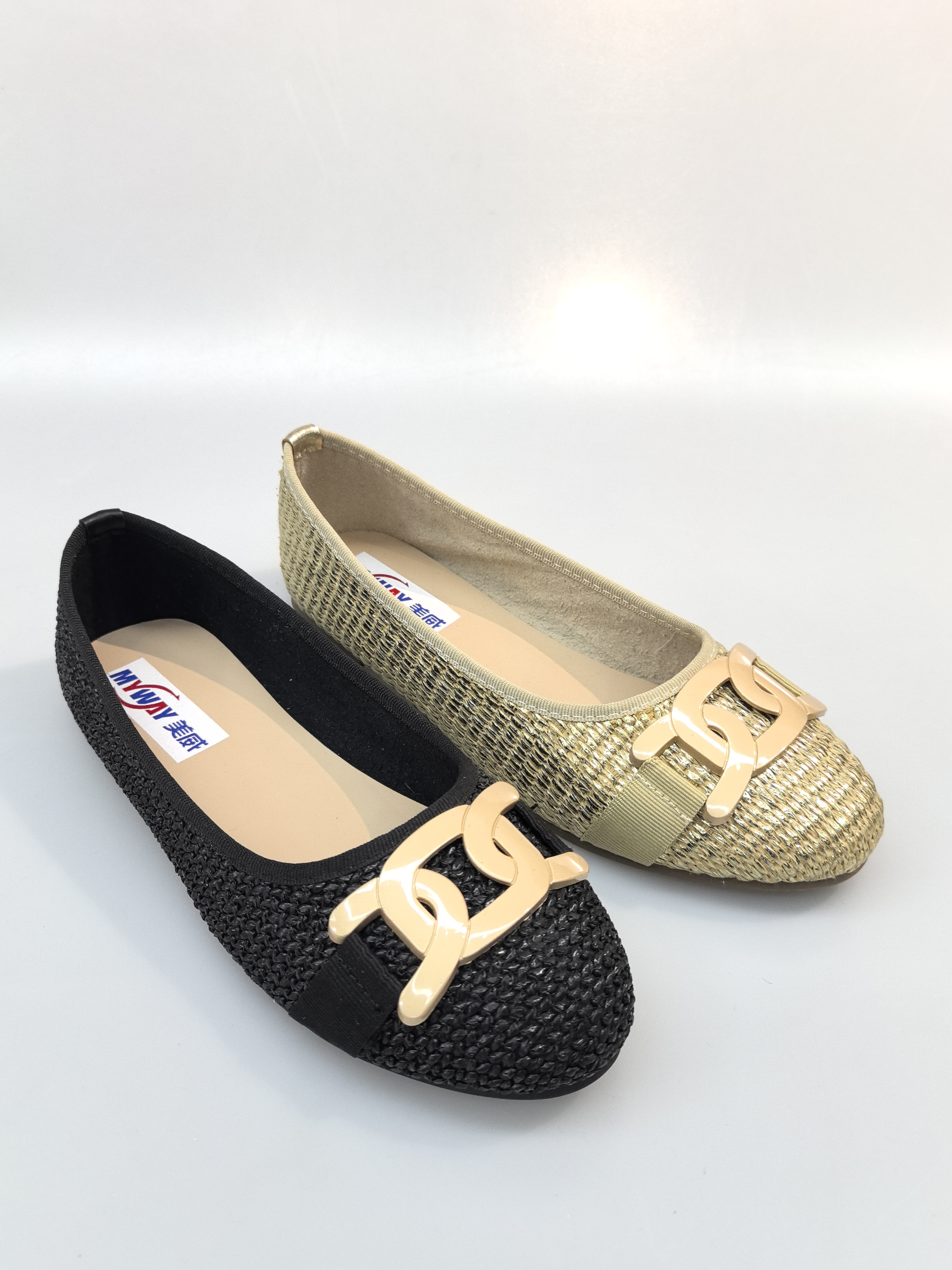 Women's round toe flats