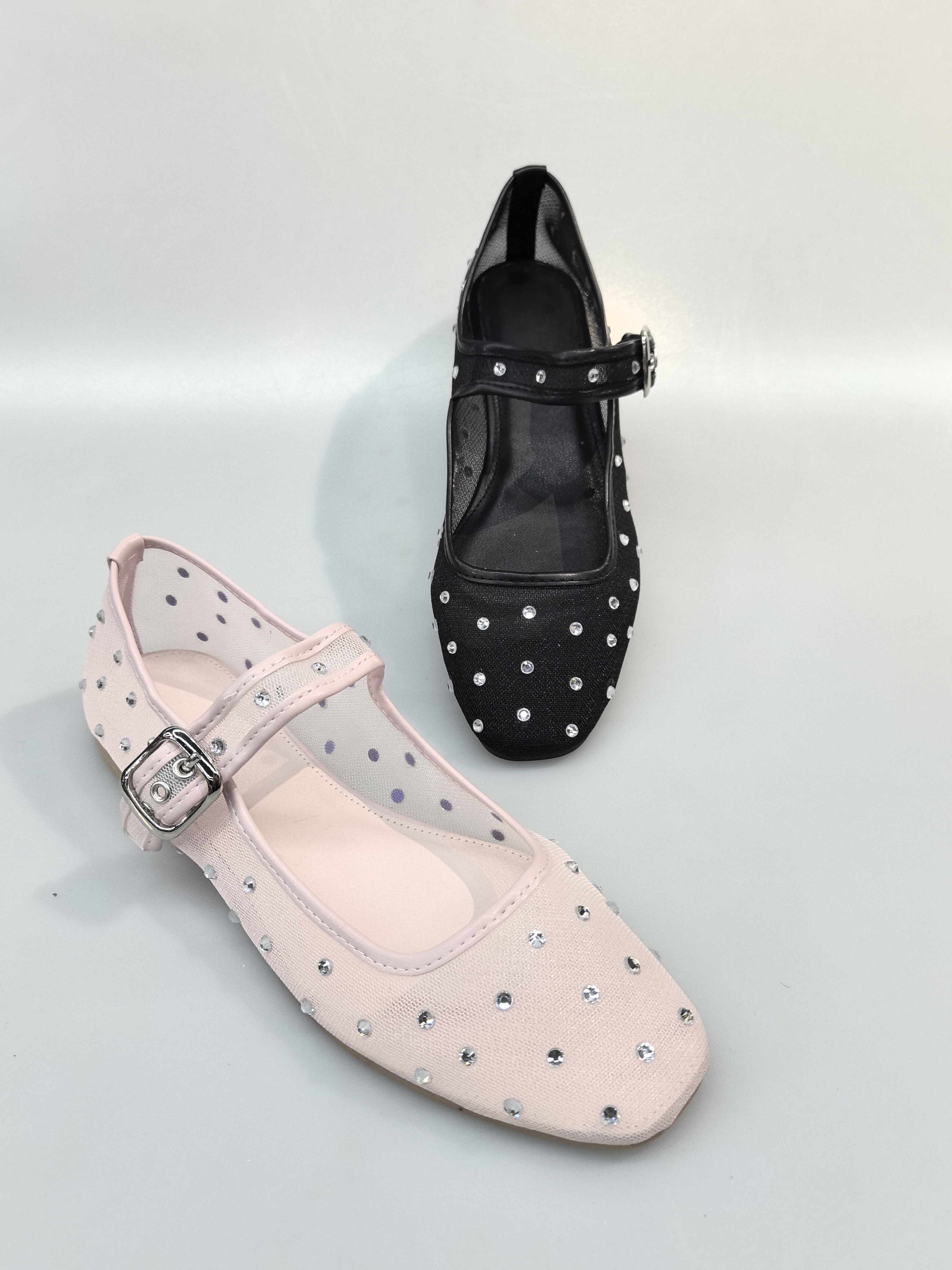 Mesh flat shoes