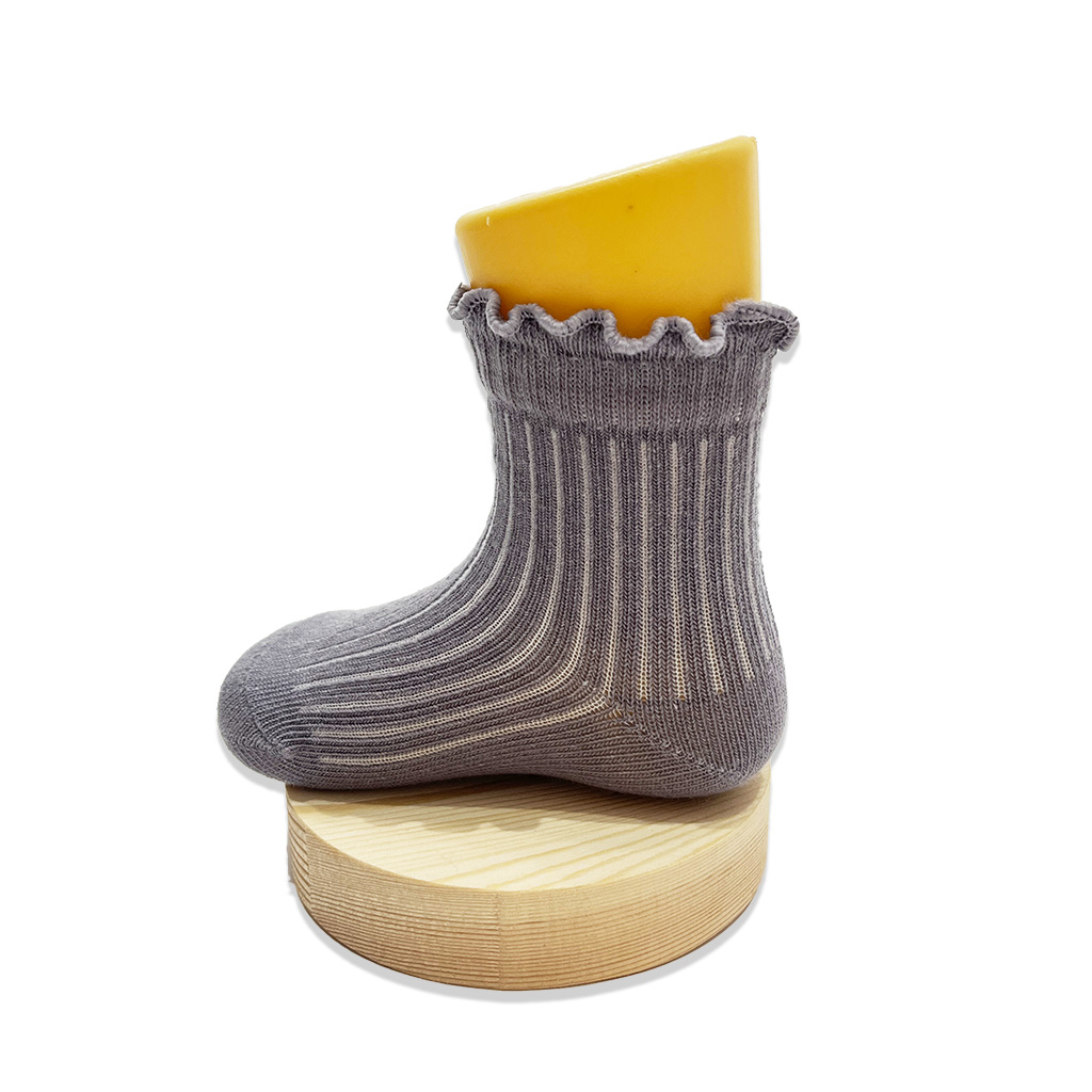Ruffled socks for children