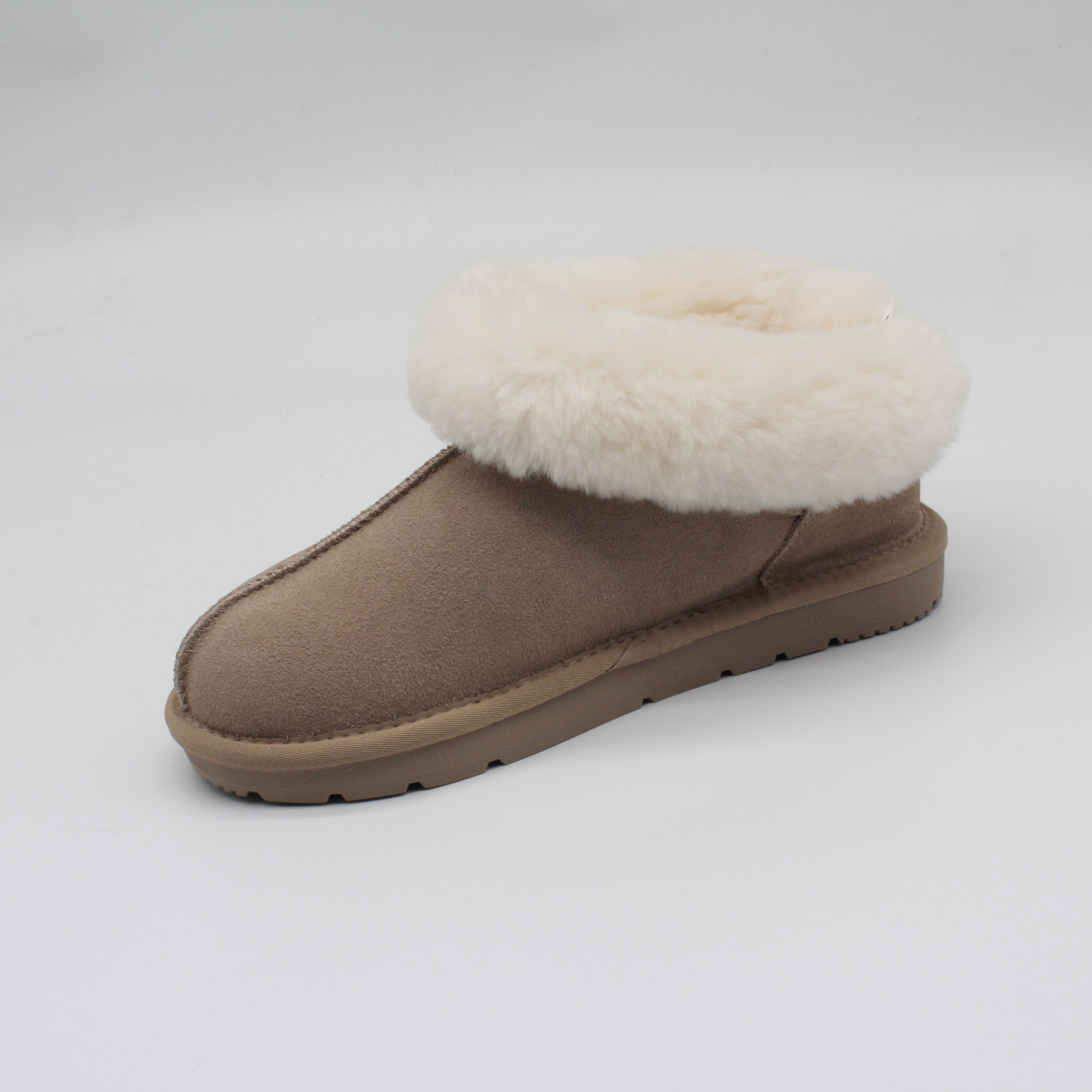 Snow boots