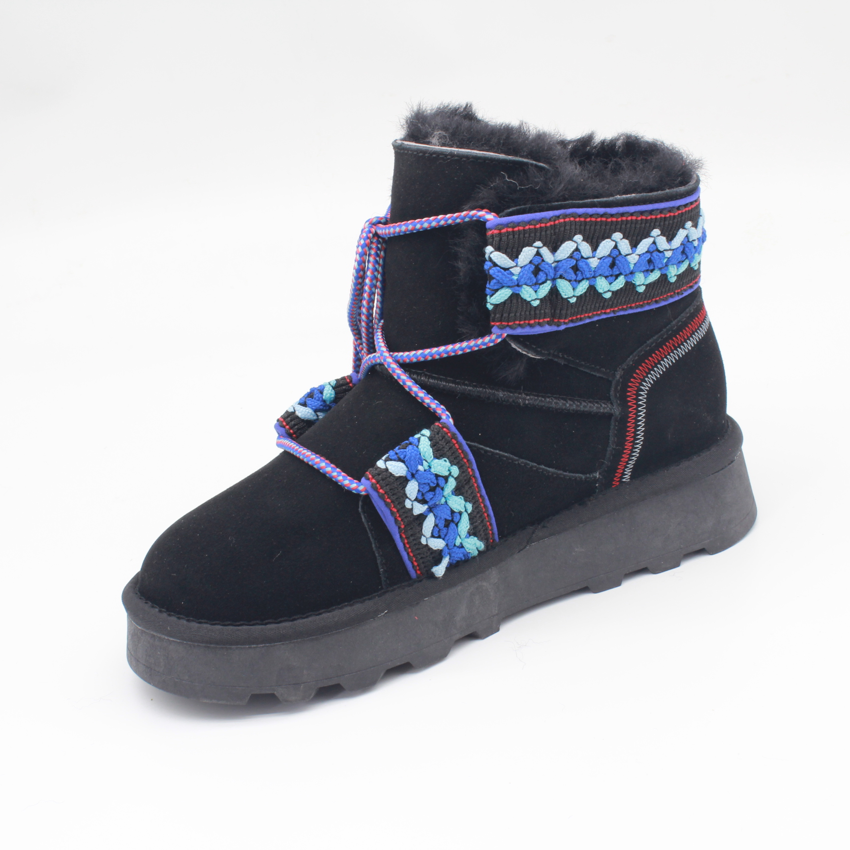 Snow boots